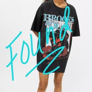 ISO ** Do Not Purchase! ** Urban Outfitters Brooks and Dunn oversized tee!
